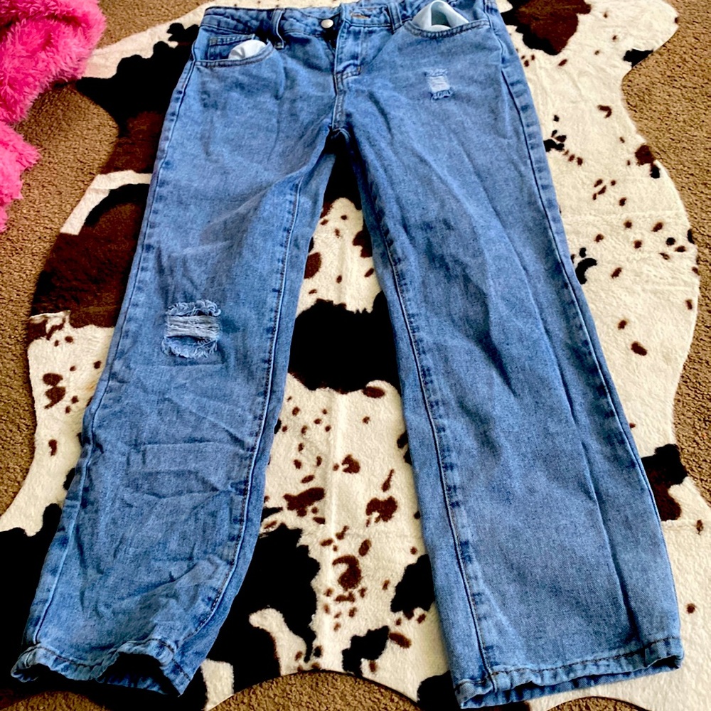 Stretchy jeans  ripped jeans